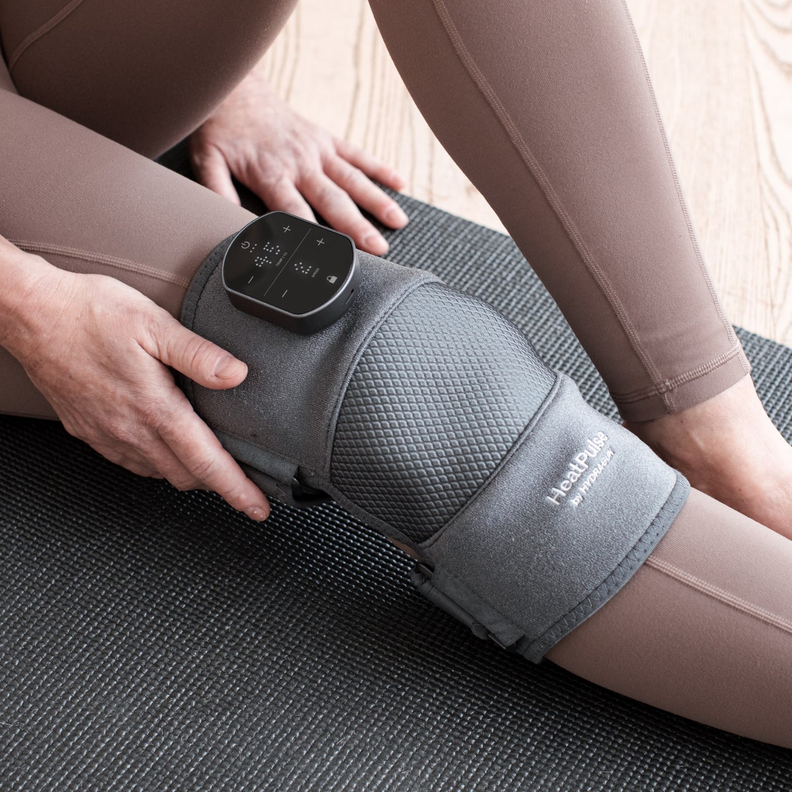 HeatPulse Knee Massager | HYDRAGUN HeatPulse Knee Massager | HYDRAGUN